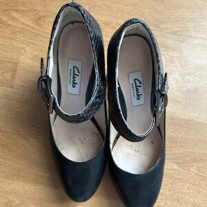 Flight Attendant Cabin Crew Worn Used Clarks Mary Jane Style Uniform Work Heels